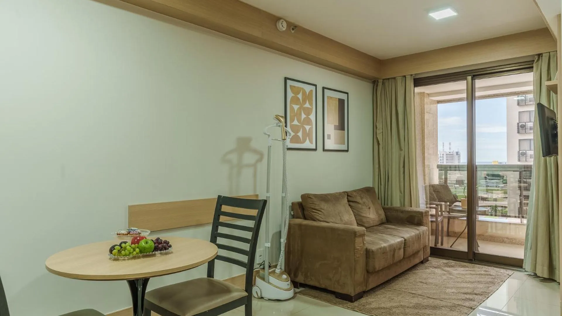 Cullinan Hplus Premium Brasilia